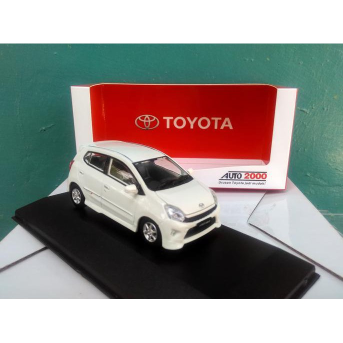 maddox - Diecast Toyota Agya Putih Miniatur Mobil mainan koleksi harga murah