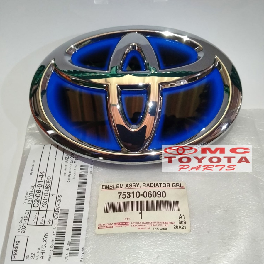 Emblem Logo Depan Grill Grille Radiator Camry Hybrid 75310-06090