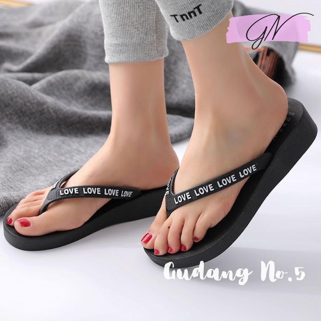 GN-2020W-1 Sandal Jepit Love Sign Jelly Fashion Wanita Favoli Import