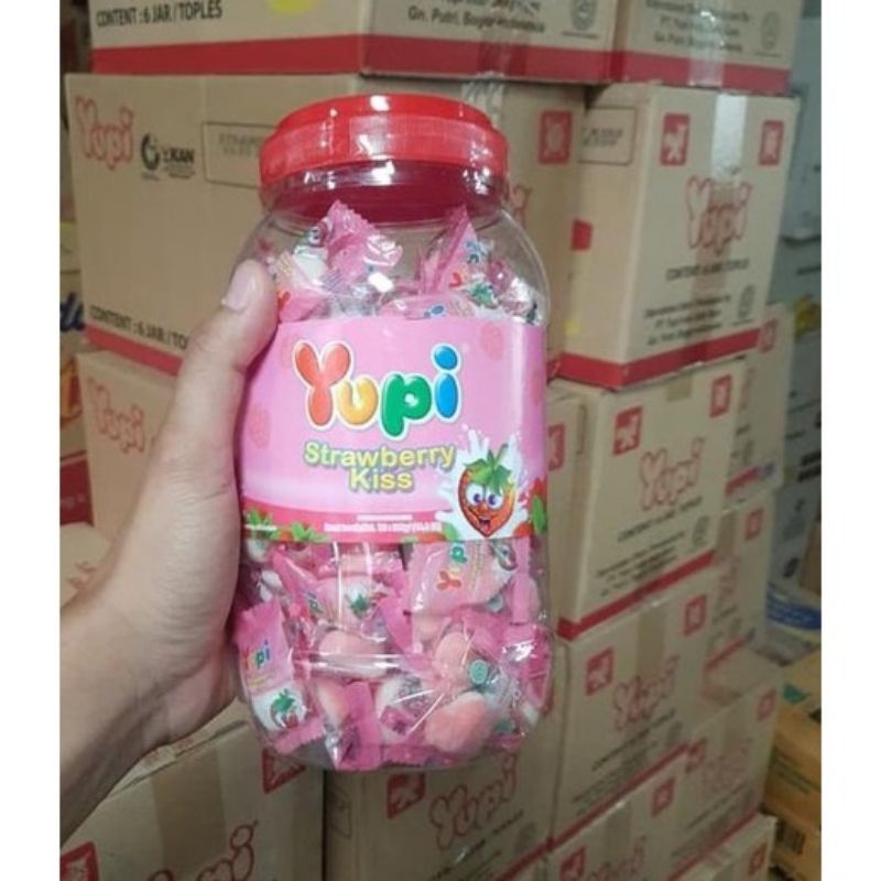 PERMEN YUPI STRAWBERRY KISS TOPLES