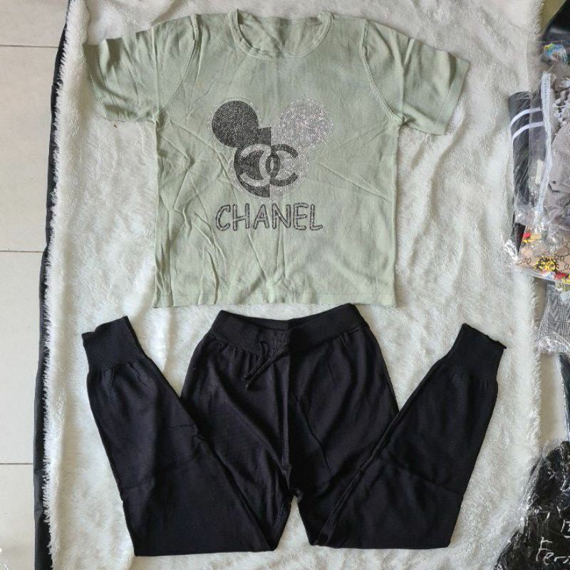 Setelan wanita import bahan rajut import motif mickey chanel