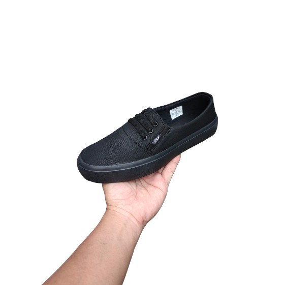 SEPATU SLIP ON HITAM POLOS 010 PRIA DAN WANITA/SEPATU KULIAH/SEPATU KERJA/SEPATU PUTIH/SEPATU PERAWAT