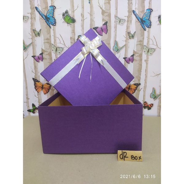

Kotak kado | Box Bunga | Box Parcel | Kotak Hantaran | Tempat Bungna | Tempat kado | Kotak parcel