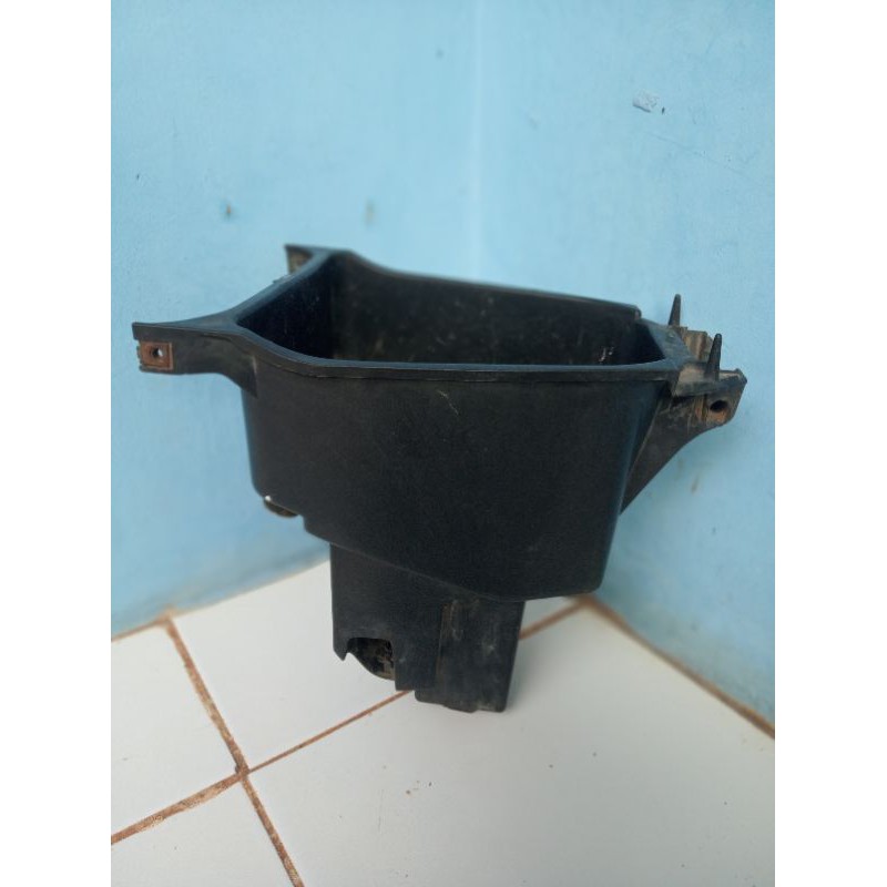 vega zr .bok jok/ tempat aki