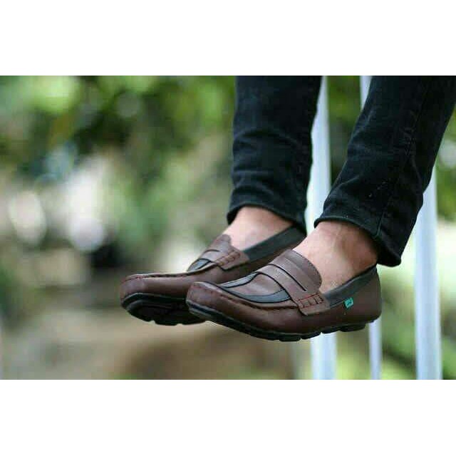 Promoo !!!! Sepatu slip on pria kickers casual slop formal kerja kantor kulit asli santai kuliah