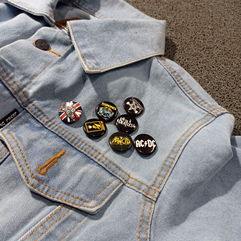 PIN BUTTON MINI SATU PACK ISI 17pcs MUSIK / BAND / RAMONES BEST QUALITY