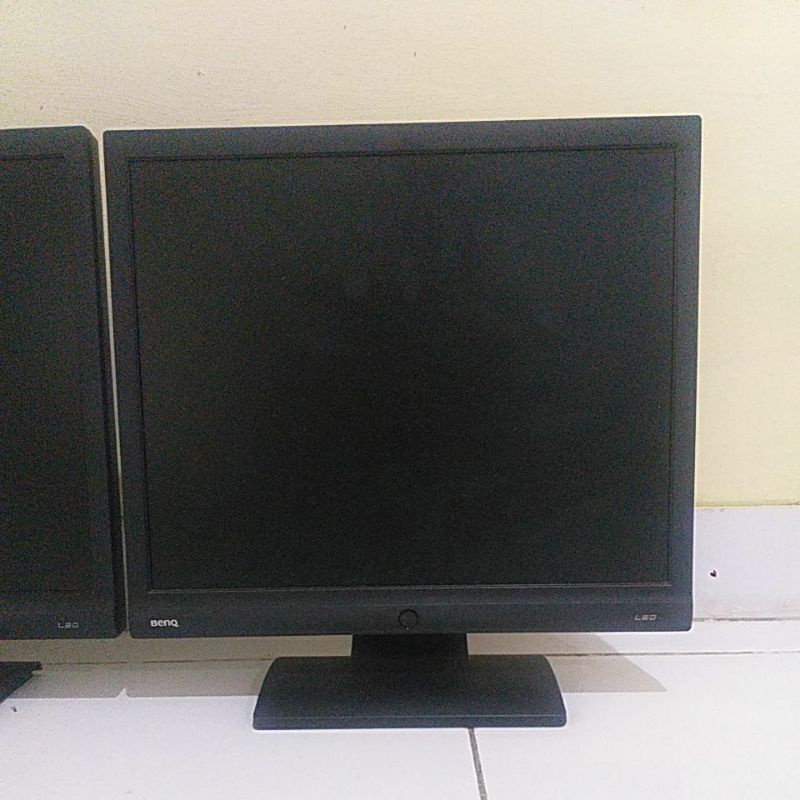 Monitor LG BenQ HP Lenovo dll 17 inch Square KOTAK