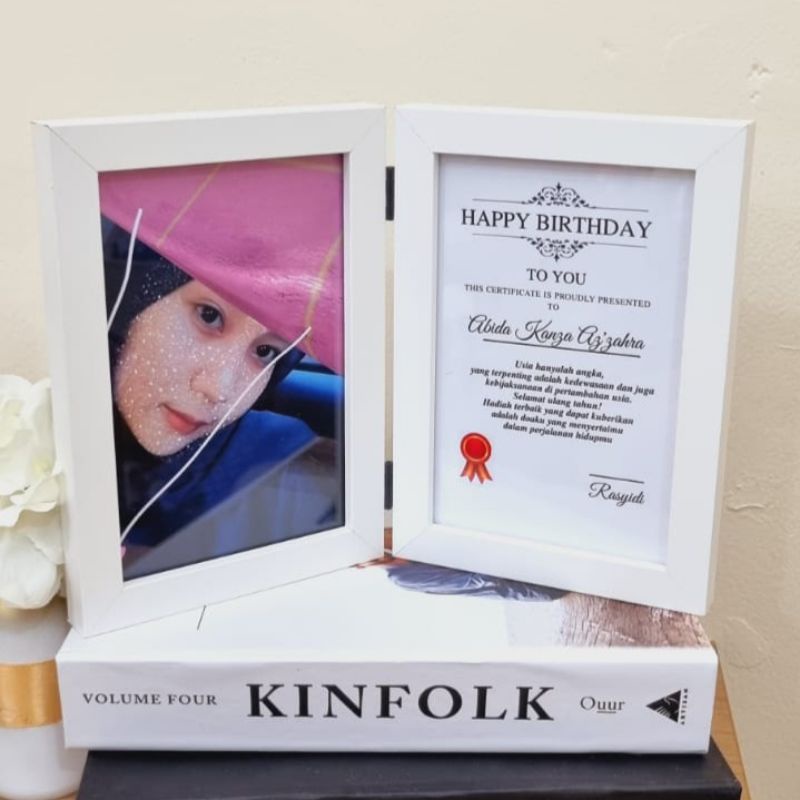 

Wood frame sudah dapat 2 desain berbeda/kado cowok atau cewek/kado wisuda