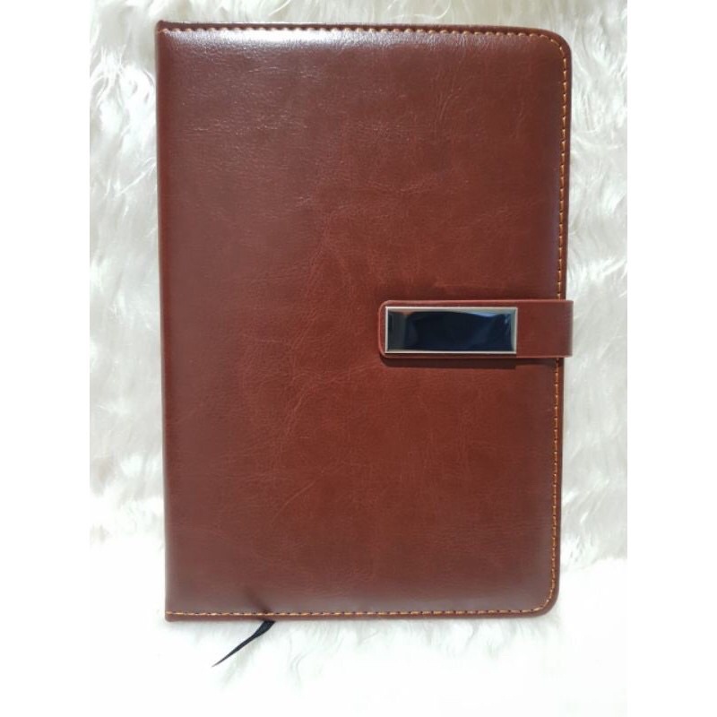 

bib Ag / Agenda / agenda kulit a5 / agenda souvenir/ agenda promosi/ agenda polos/ agenda custom /