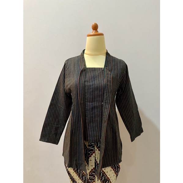 Kebaya Lurik Kutubaru Set Jarik Instan Modern (Preloved)