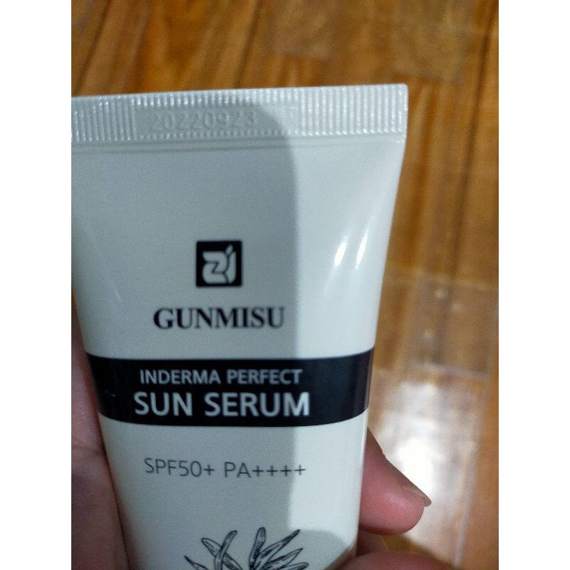 Gunmisu inderma sun serum