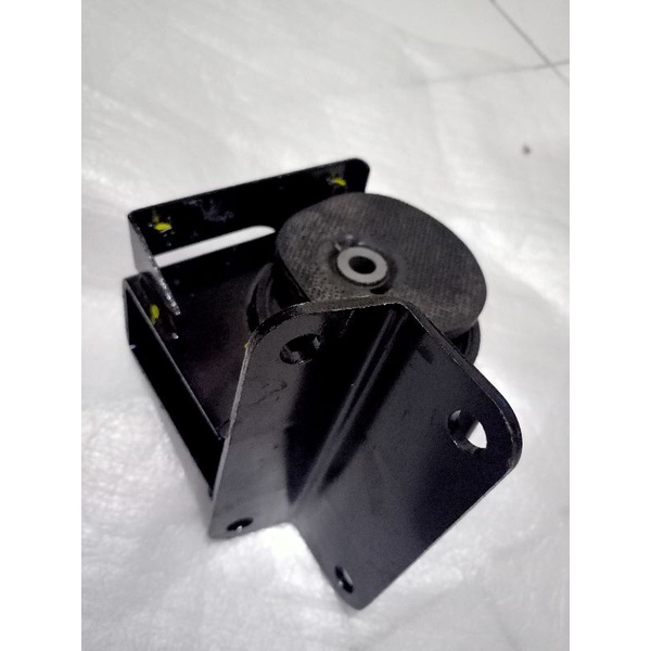 Engine mounting kiri karimun wagon