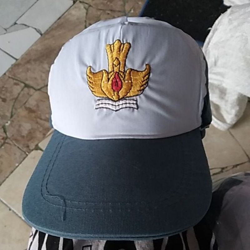 Topi SMA bordir halus putih abu bordir kuning