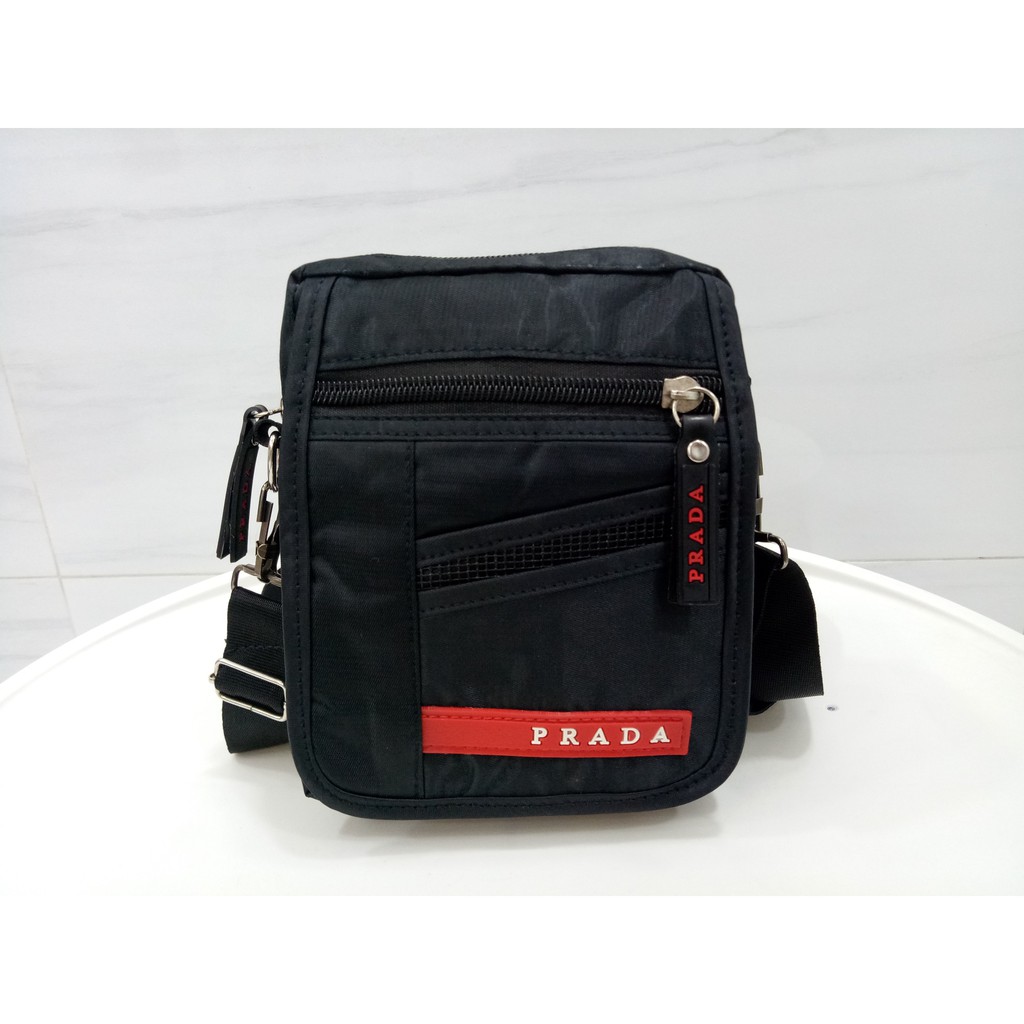 Tas Selempang / Slempang Sling Bag Travel Prada Hitam A-044