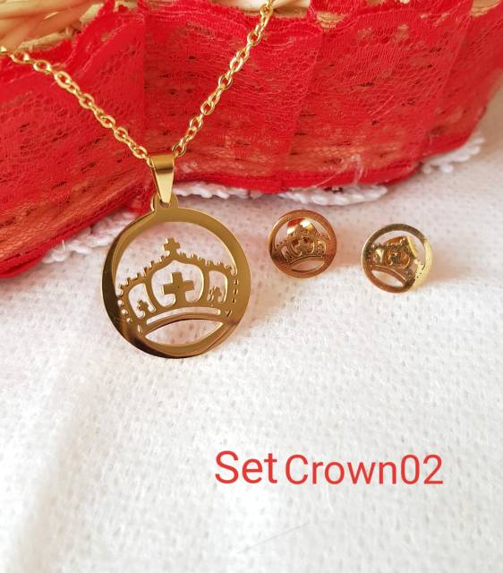 SET Kalung &amp; Anting Crown Titanium Import Anrikarat Selamanya SG04