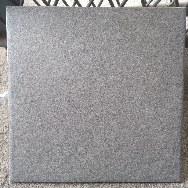 KERAMIK 40X40 ABU MATT/ KERAMIK LANTAI 40X40 ABU SEMEN GRANITO