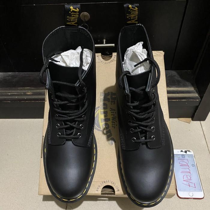 Jual DR. MARTENS DOCMART 1460 BLACK NAPPA BOOTS 11822002 BNIB ORIGINAL ...