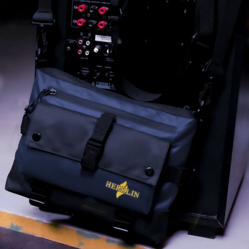 Tas Selempang Waterproof