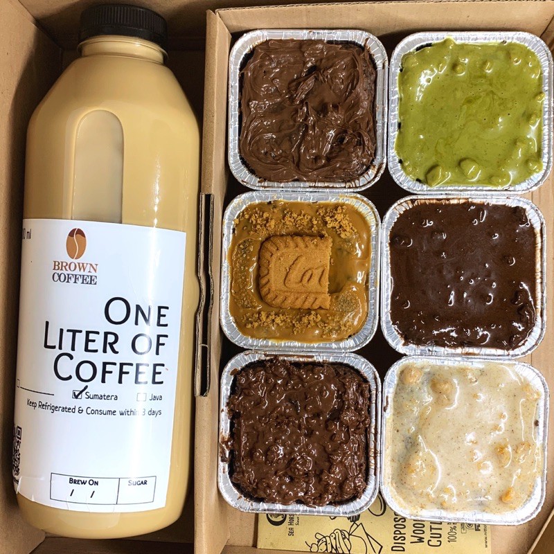 

Hampers Paket Fudgy Brownies Cup & Kopi Latte 1 Liter