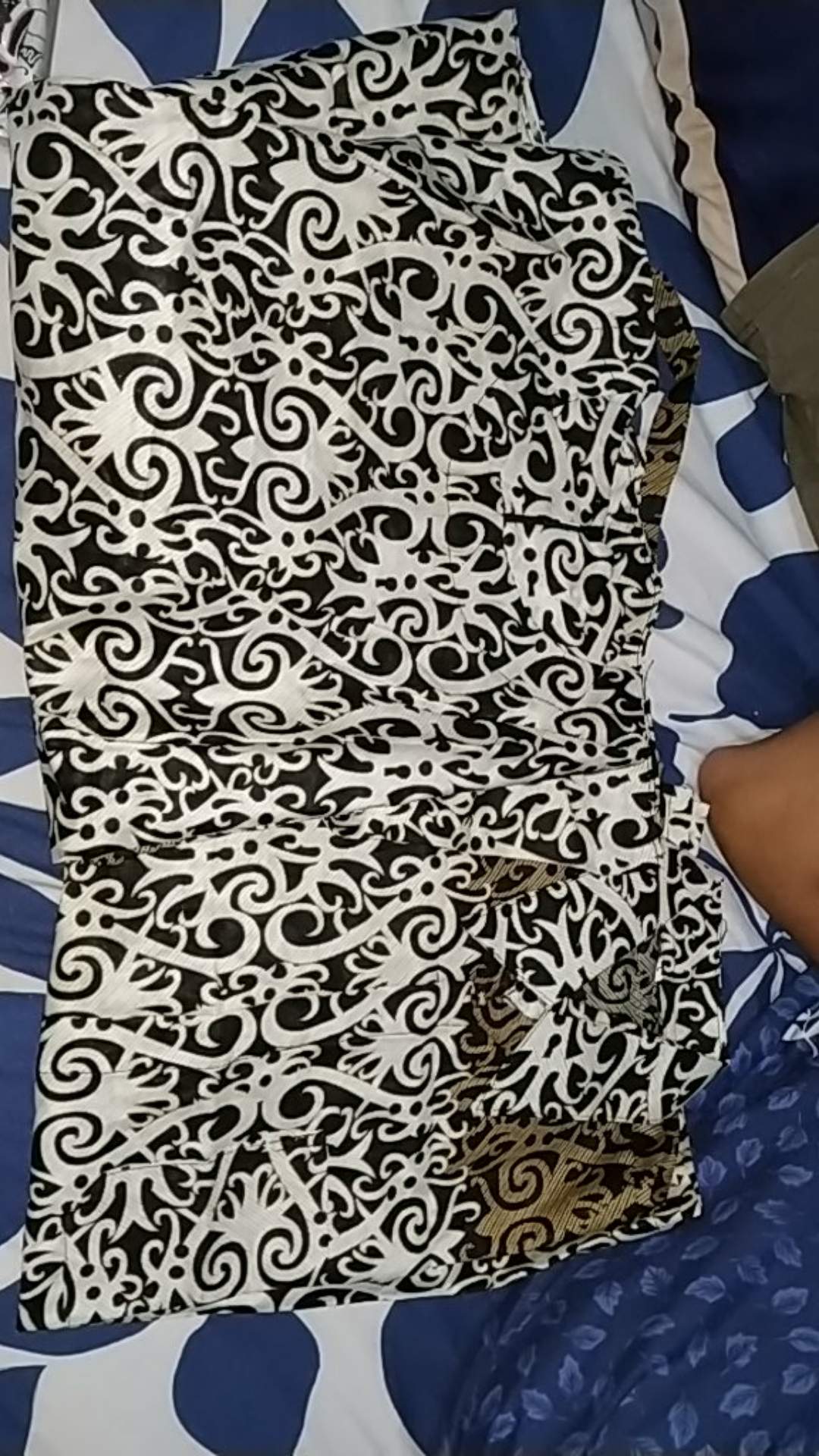 Maura Couple - Sania Ruffle Batik Couple