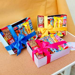 HAMPERS SNACK KADO SNACKBOX ULTAH GRADUATION SIDANG WISUDA ULTAH