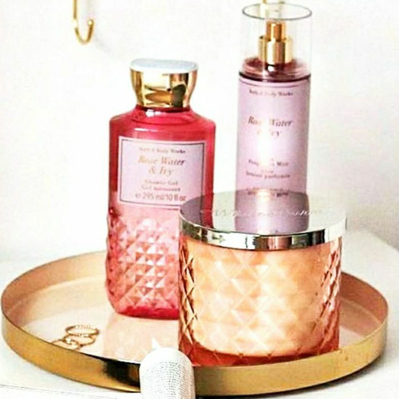 BATH &amp; BODY WORKS BBW ROSE WATER &amp; IVY 3-WICK SCENTED CANDLE 411 G LILIN WANGI 3 SUMBU UKURAN BESAR PENGHARUM RUANGAN ROSEWATER