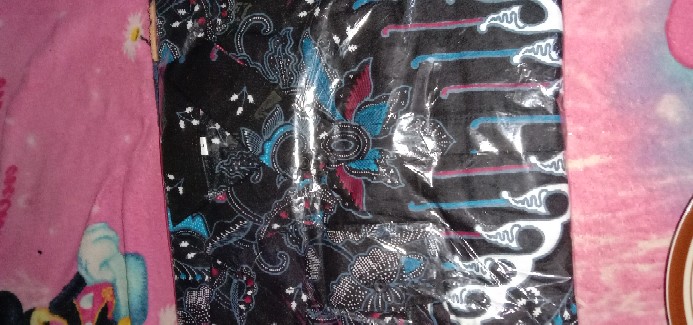 Kemeja Pria Lengan Panjang Motif Kupu Abu Abu.