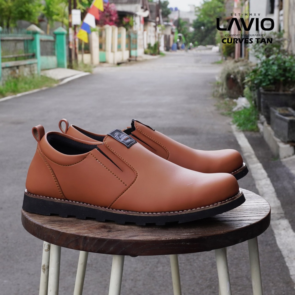 Sepatu Slip On Casual Ujung Besi Keren Kekinian Lavio Curves