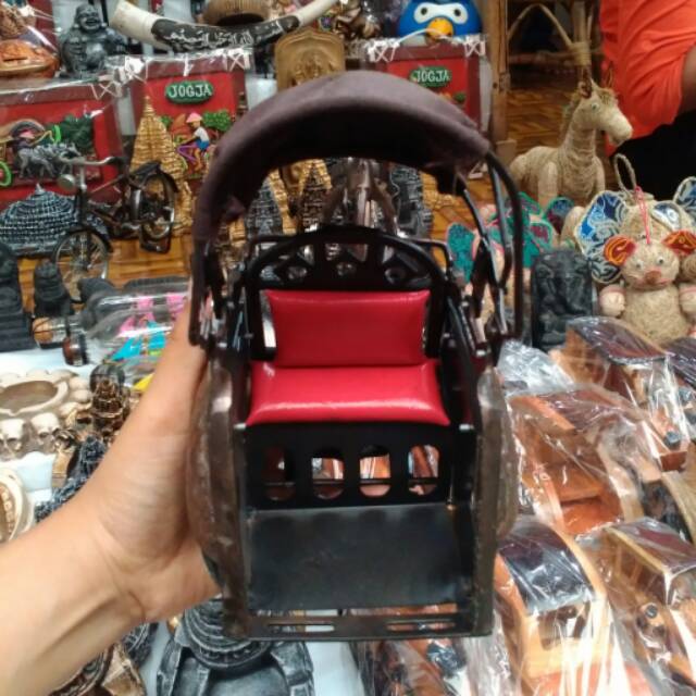 (BISA COD) MINIATUR BECAK JAWA TRADISIONAL BAHAN LOGAM BESI 28x21x12 cm - PAJANGAN DEKORASI RUMAH