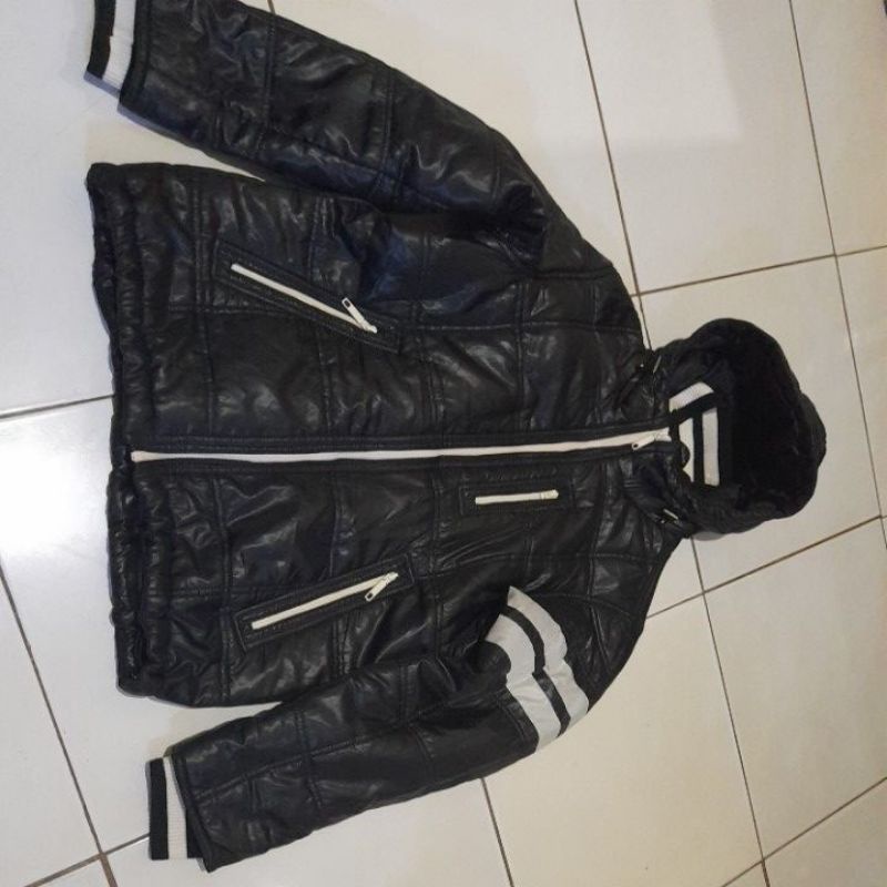 Elspia jaket hangat size M besar