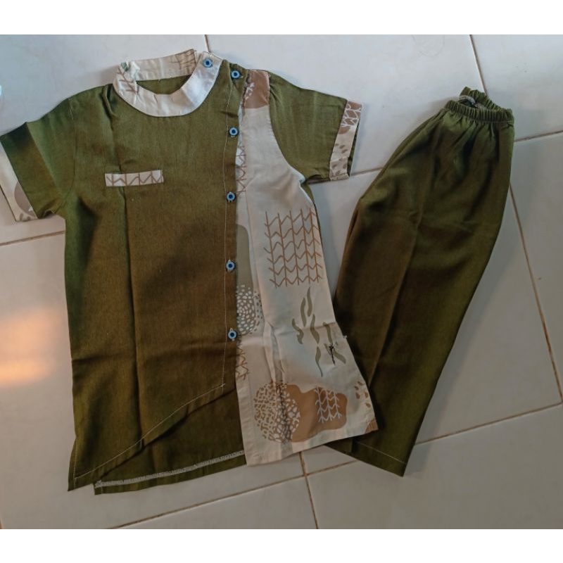 set baju koko anak laki laki ijo hijau army 3-4th preloved