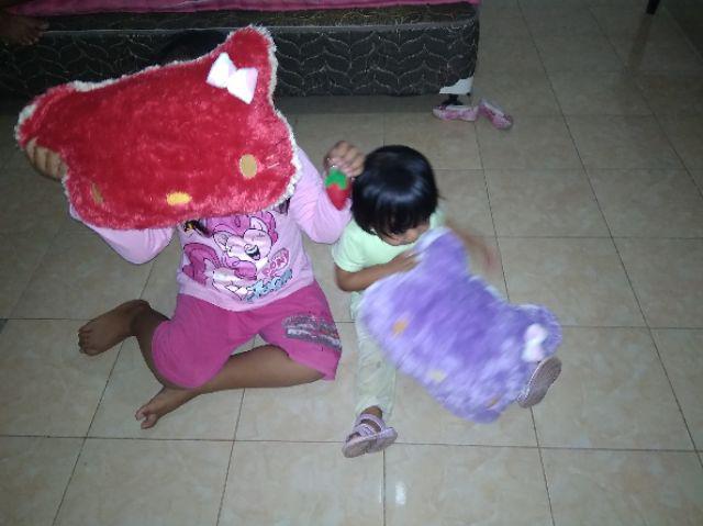 Bantal  Hello Kitty Full  Ungu