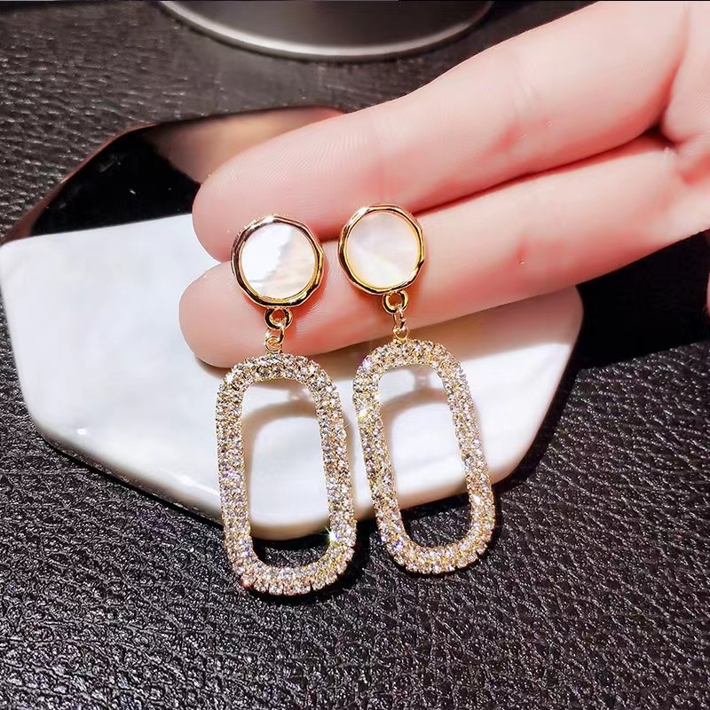 Anting Tusuk Gantung Panjang Desain Geometri Hias Berlian Gaya Jepang / Korea Untuk Wanita