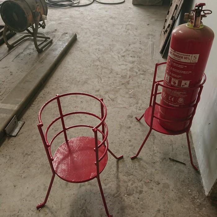 Apar | Keranjang Apar/Standing Apar/Tempat Apar/Apar