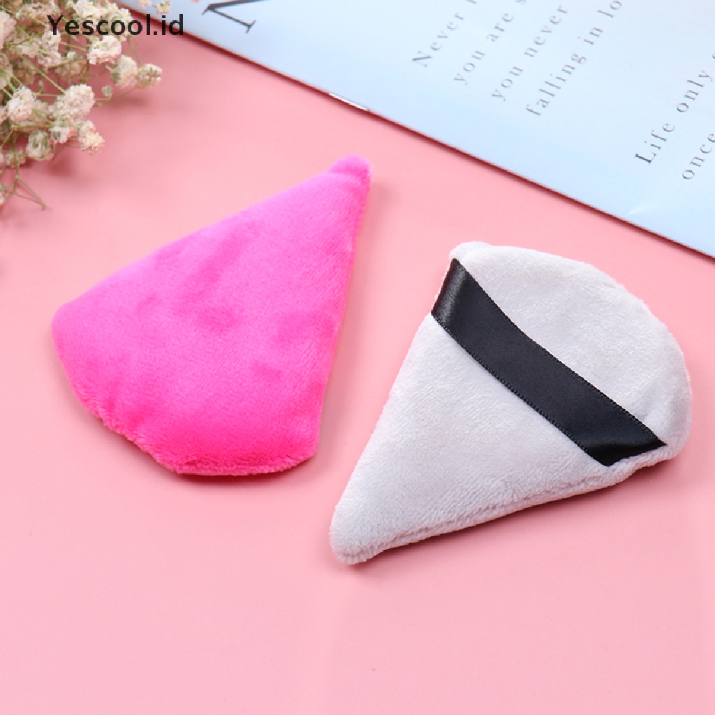 Puff Makeup Mini Bentuk Segitiga Bahan Velvet