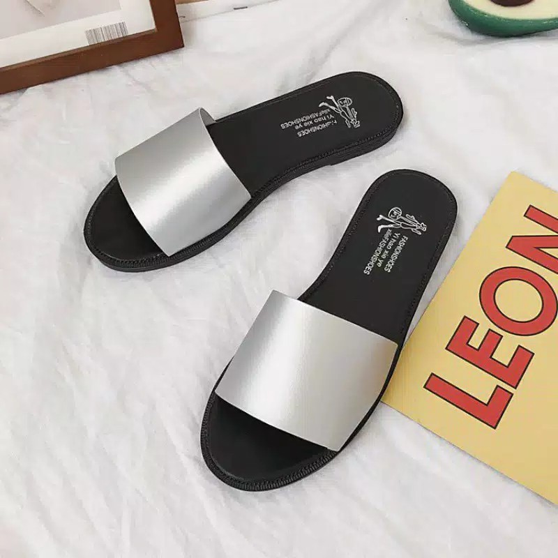 DAFF 26 FLIPFLOP SLOP MINORA