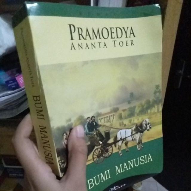 Buku Bumi Manusia Pramoedya Ananta Toer Shopee Indonesia