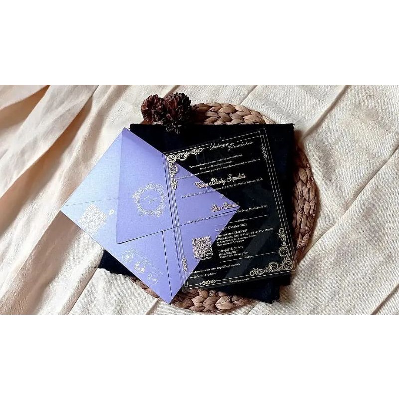 undangan akrilik/acrylic invitation/kartu undangan akrilik/undangan akrilik murah/undangan pernikaha