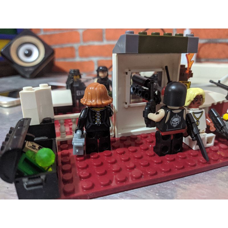 Lego S.W.A.T. dan Perampok