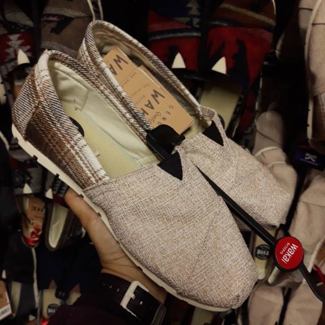 WAKAI CREAM 38 DAN 39 ORIGINAL (1 SET)