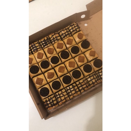 

Fudgy brownies sekat Brownies panggang keju isi 36 potong