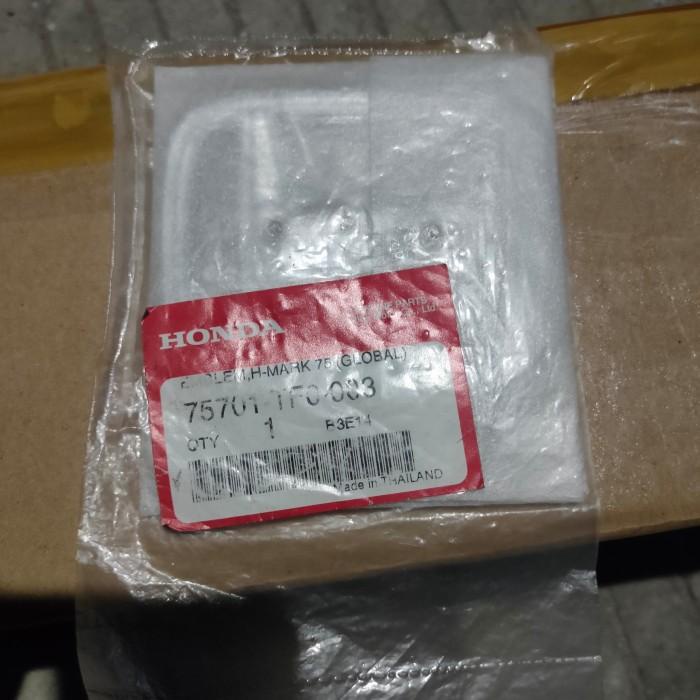 Emblem H belakang Honda jazz ge8