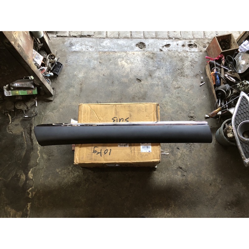 Moulding Lis Spoiler Cover Pintu Depan Kiri Lexus RX270 RX 270 RX350 RX 350 Original