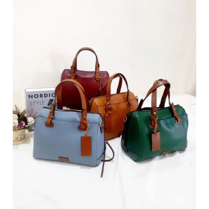 Tas wanita papirut kulit asli