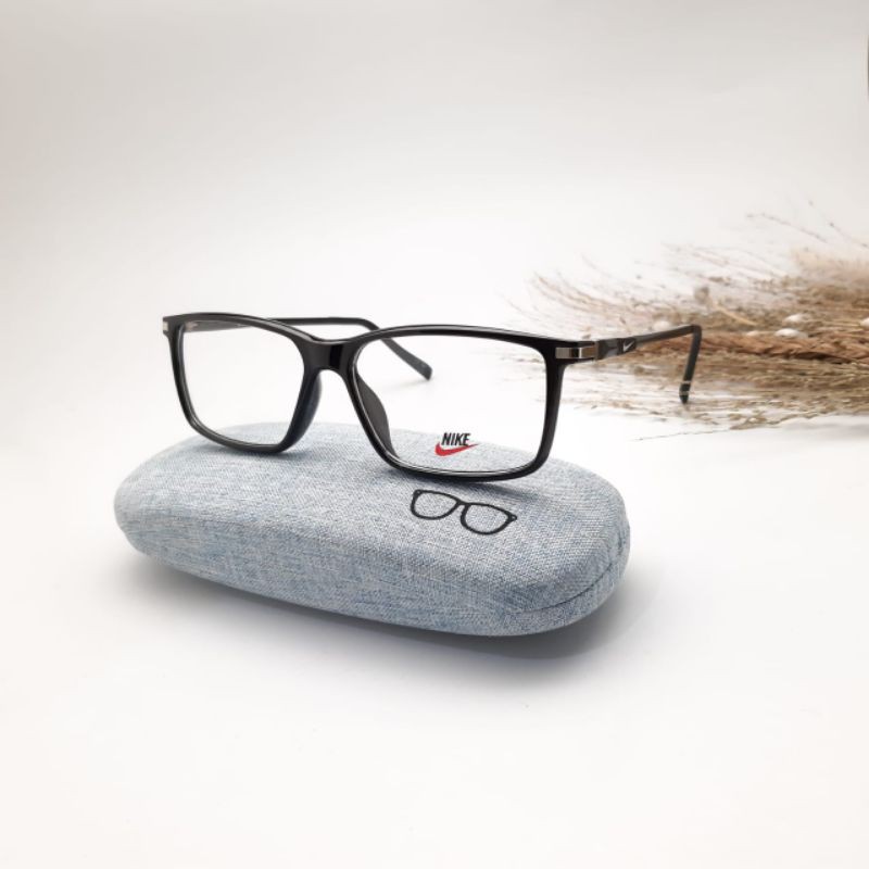 Frame kacamata cowok Orlando dengan lensa photocromic photogrey bisa minus