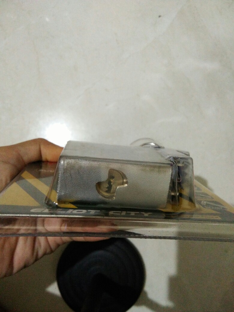 Sherlock Elliot Domestic Gembok Perisai Baja (53 Mm Pendek) Silver