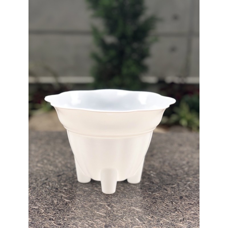 Pot Bunga Kaki plastik 20 cm