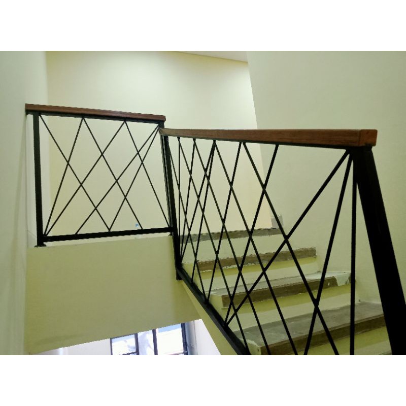 Menerima pesanan pembuatan pagar besi minimalis, tralis, reling tangga, canopi atap alderon, lantai 