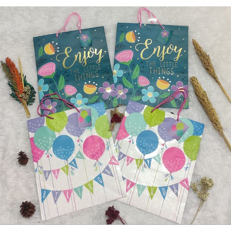 Paperbag Motif Ukuran PxLxT 25 x 11 x 30 cm
