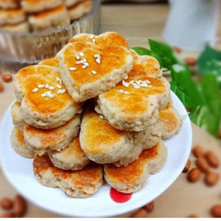 

Pesan cepat-- Kue Kacang Toping Wijen / Kue Kering Kue Kacang Isi 250 gram Cemilan Keluarga